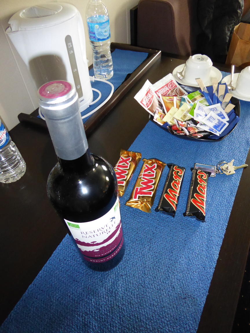 "Free" wine and snacks in our cabin.