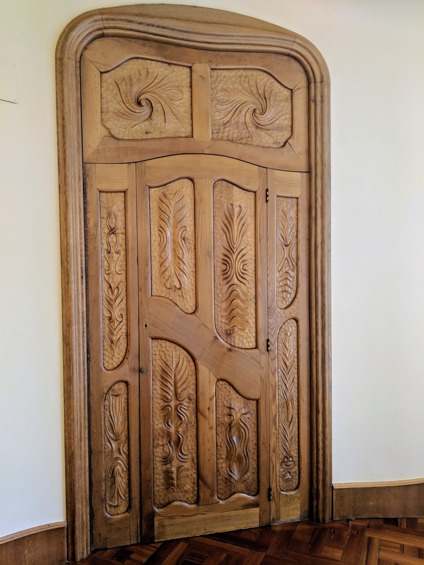 Love this door, also in Casa Batlló