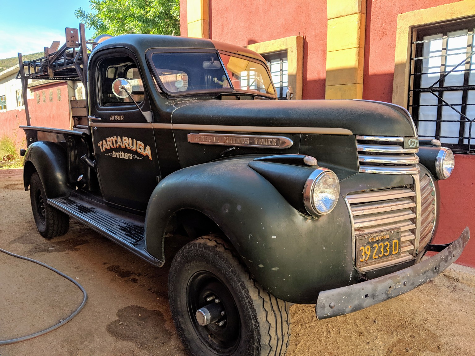 Classic GM truck, also in El Triunfo