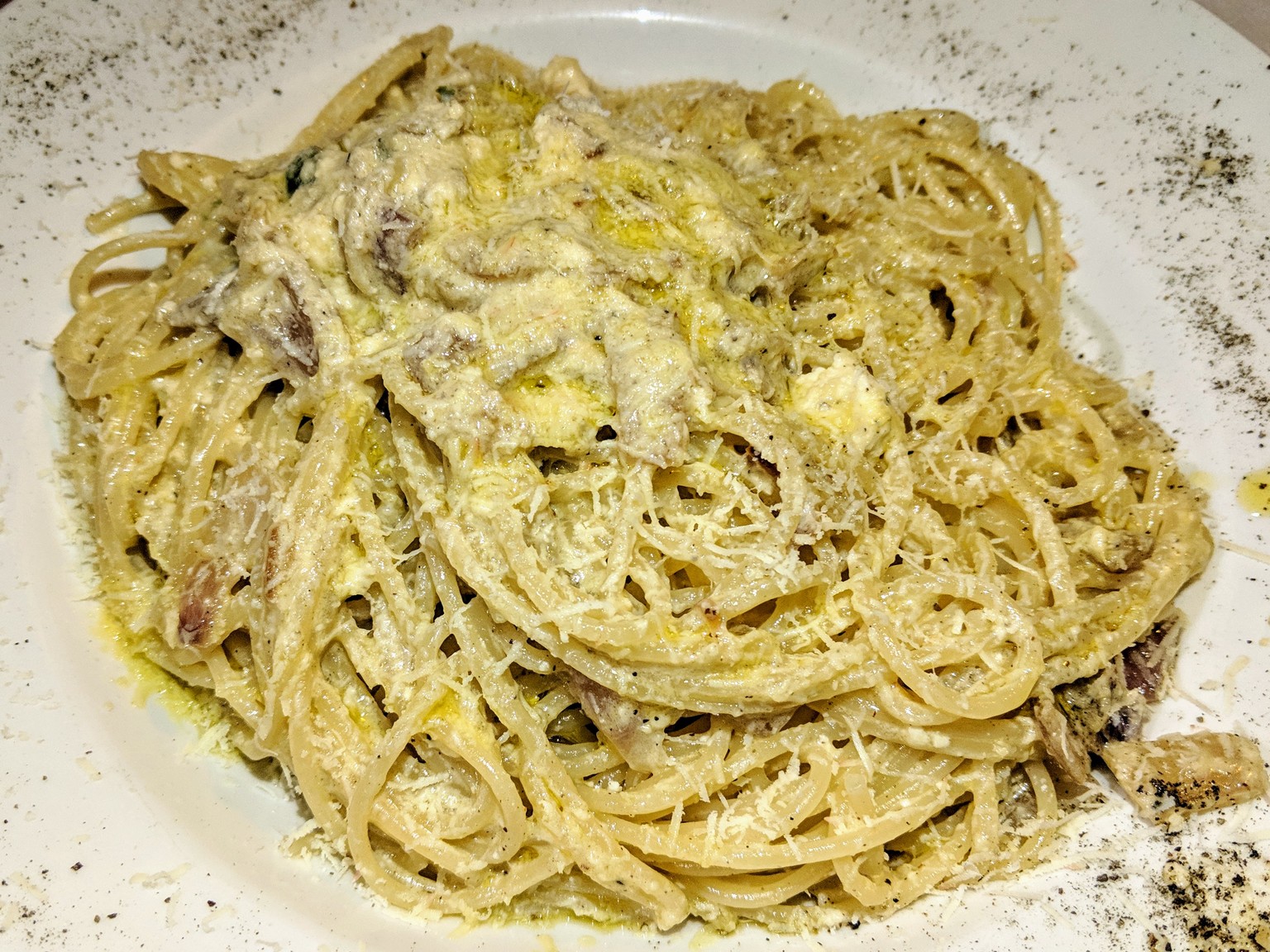 Onion and chili pasta with lots of cheese